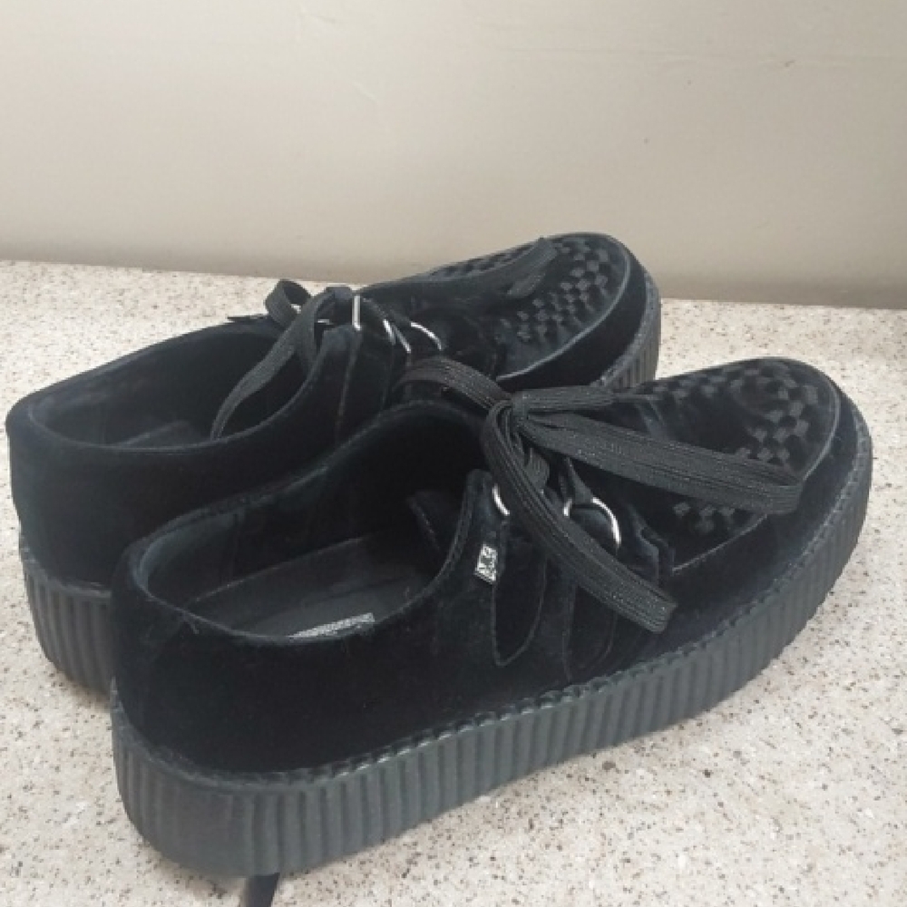 T.U.K Black Platform Shoes - Picture 2 of 7